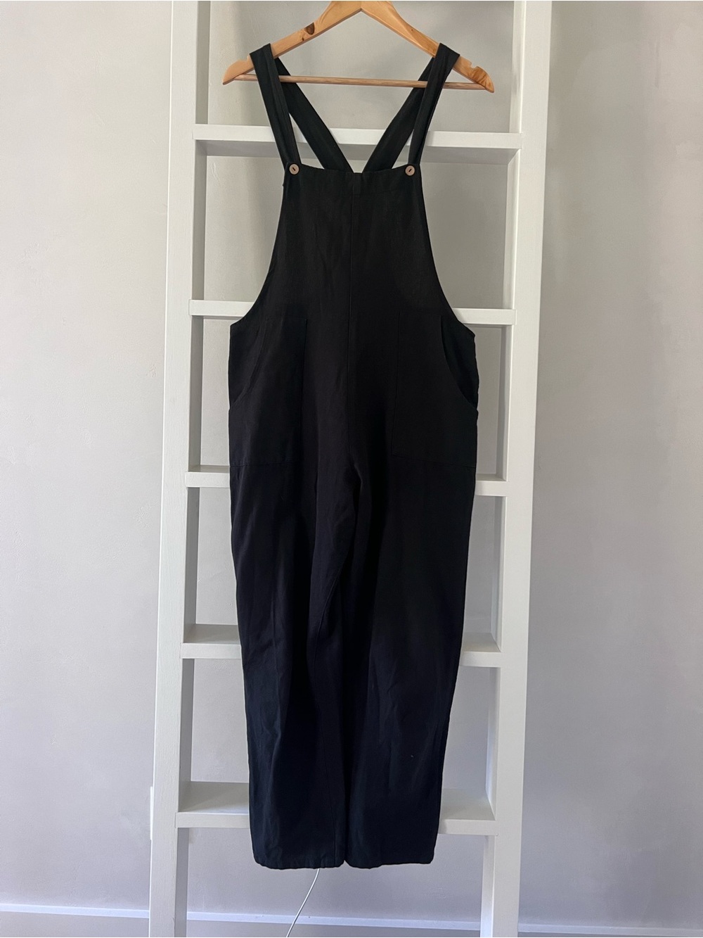 Women’s Black Relaxed-Fit Overalls Jumpsuit